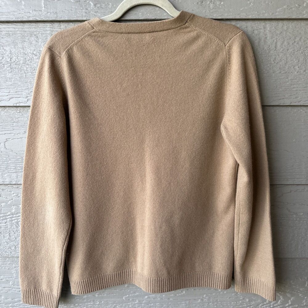 Brooks Brothers Women’s L Tan V-Neck Preppy Long Sleeve Button-Up Cardigan - Picture 6 of 6
